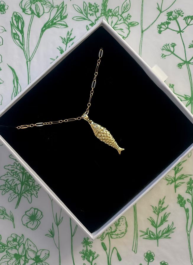 Catch Necklace